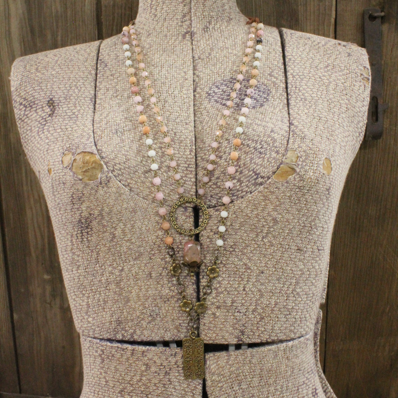 Double Layered Blush & Flower Pendant Necklace