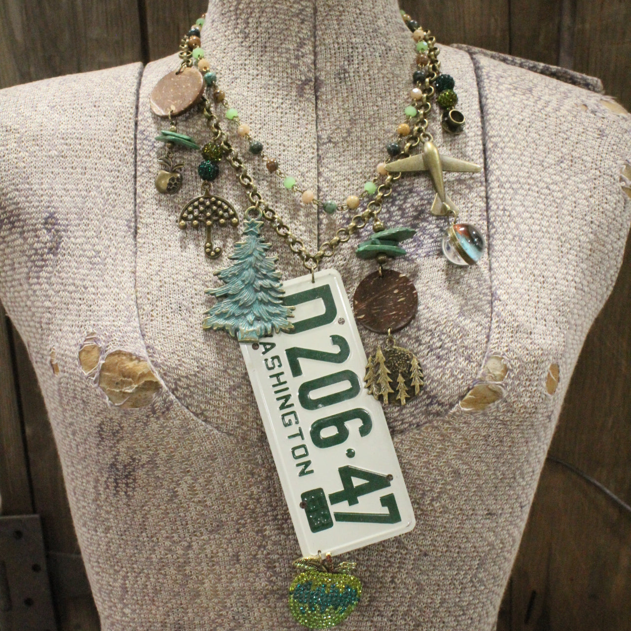 Travel Time In Washington Layered Necklace