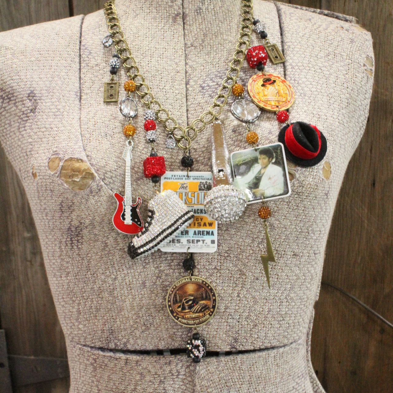 Just Beat It Necklace Set