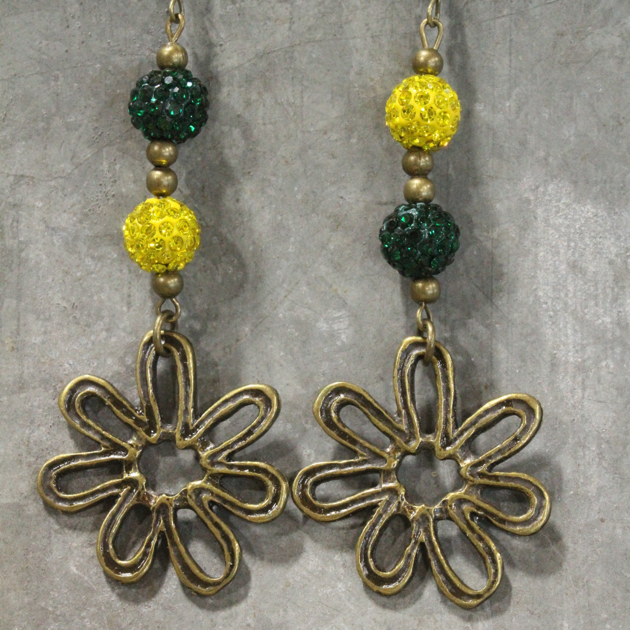 Shasta Daisy Kind Of Day Dangle Earrings