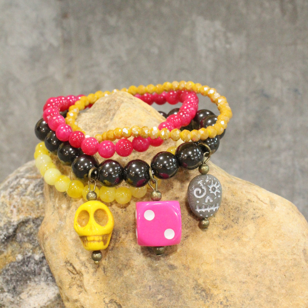 Bone Digger Dice Stretch Bracelet Set