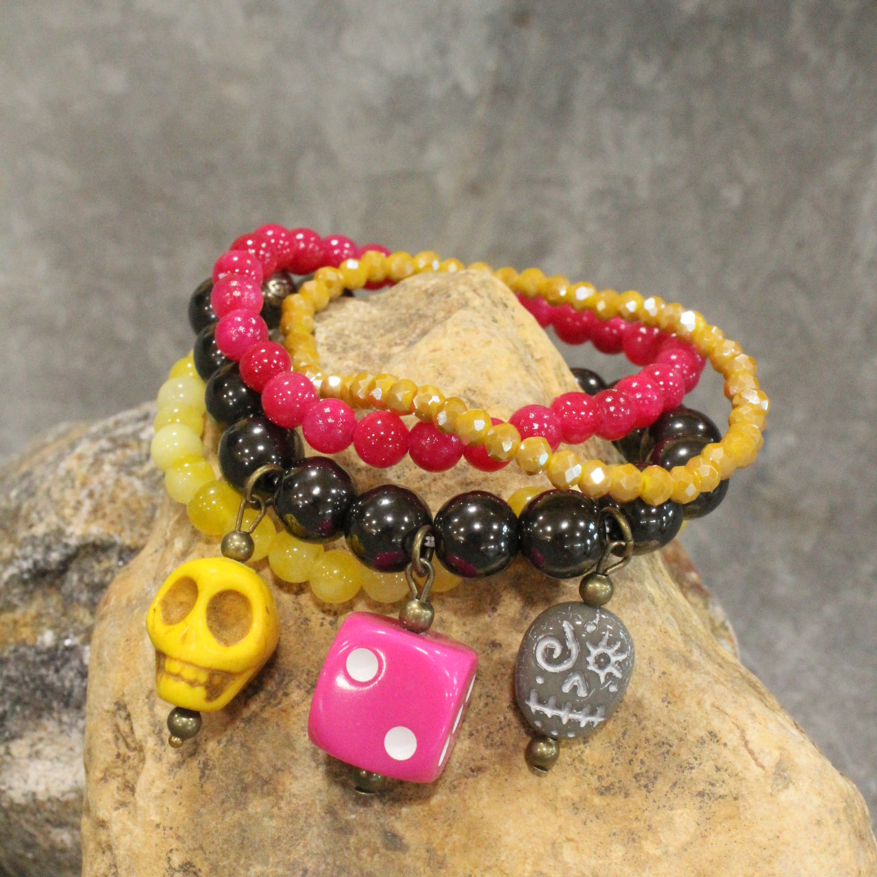 Bone Digger Dice Stretch Bracelet Set