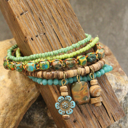 Rich In Jade Stone & Glass Flower Bracelet Set