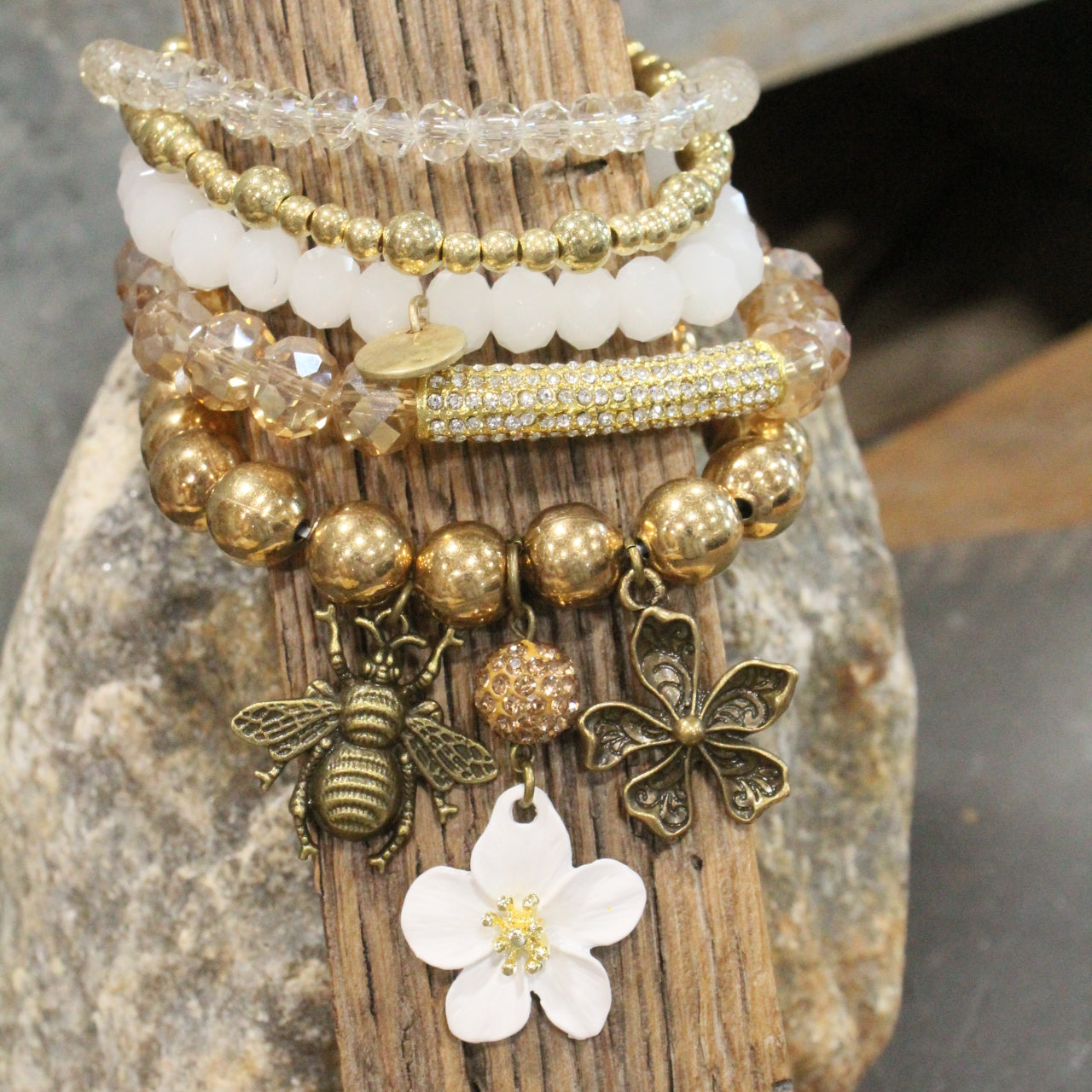 Power In The Flower Dazzling Bee Bracelet Set