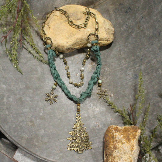 Oh Christmas Tree Sari Layered Necklace