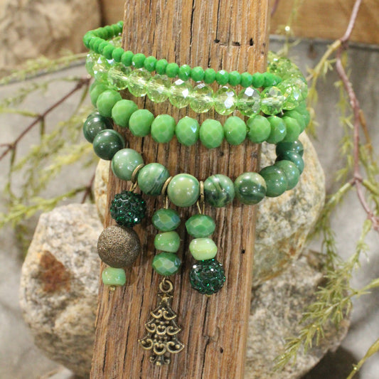 Lighting Up The Christmas Tree Green Bracelet Set