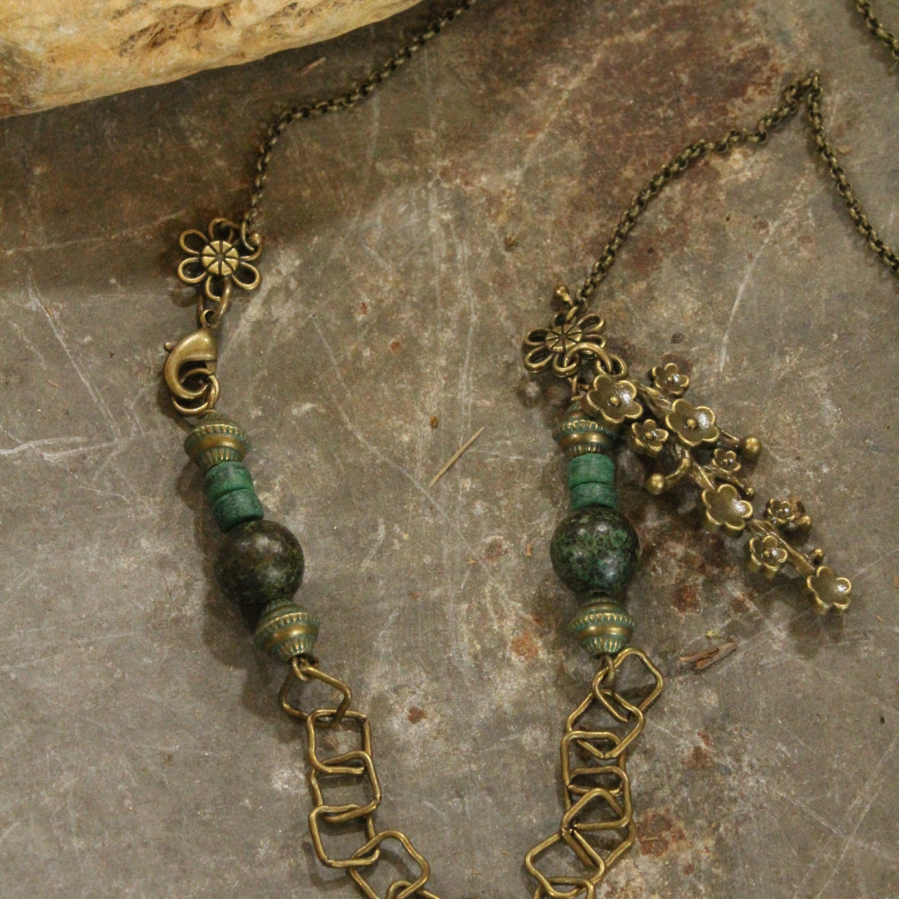 Vintage Green Flower Drop Czech Necklace