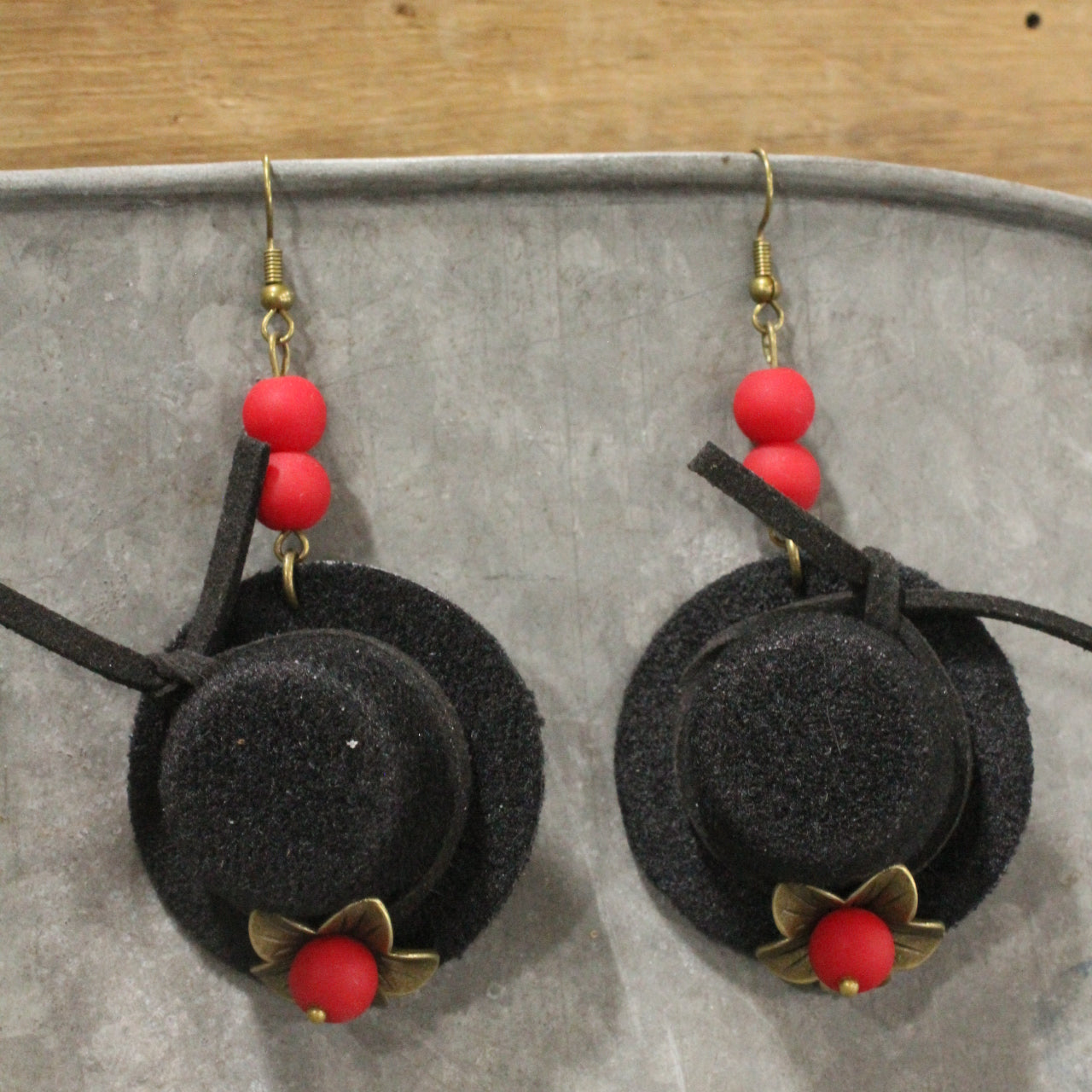Frosty The Snowman Magical Hat Dangle Earrings