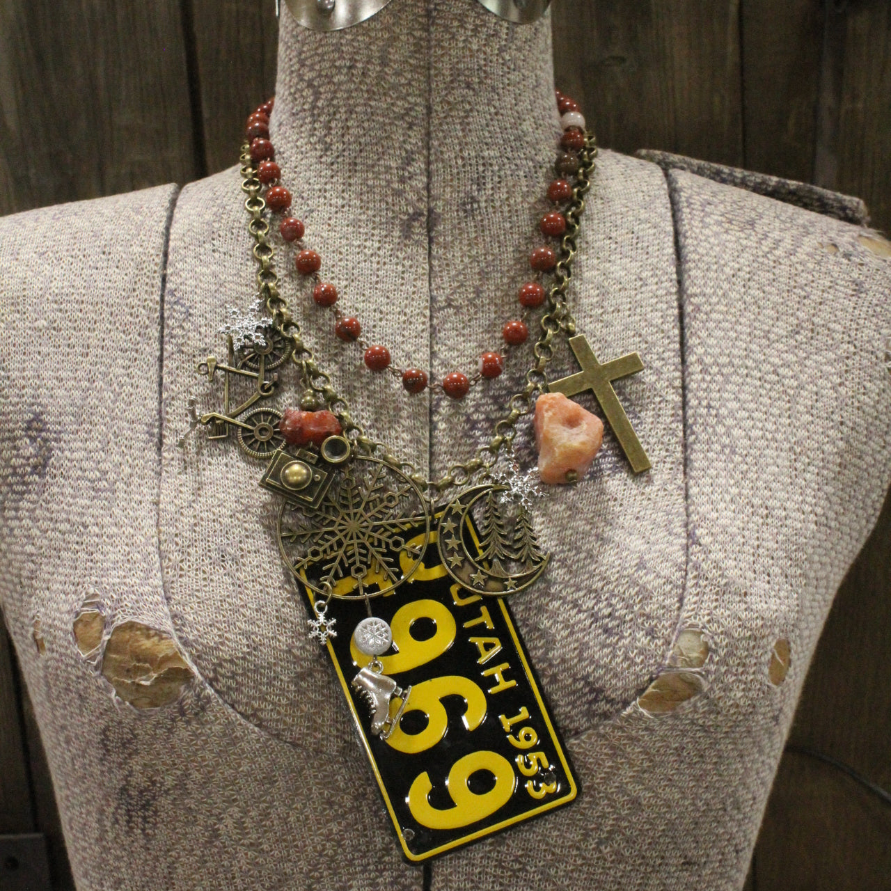 Travel Time In Utah Layered Necklace