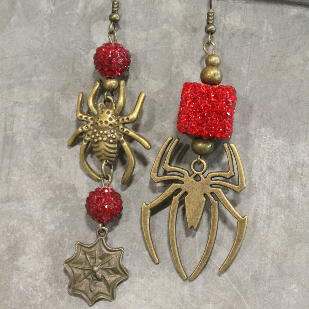 Spiders Crawling Up Your Back Dangle Earrings