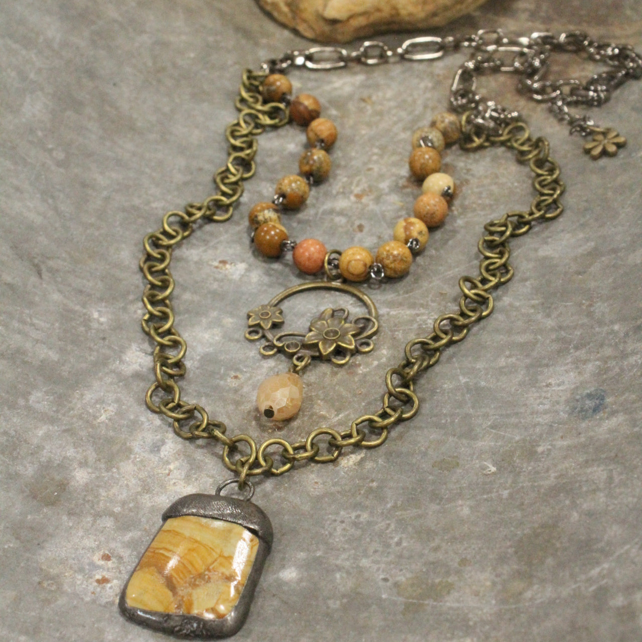 Mixed Metals & Natural Stone Pendant Drop Floral Necklace