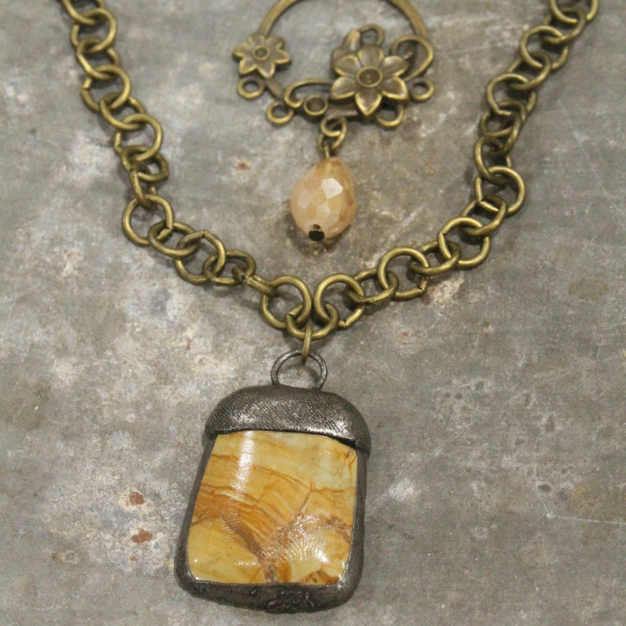 Mixed Metals & Natural Stone Pendant Drop Floral Necklace