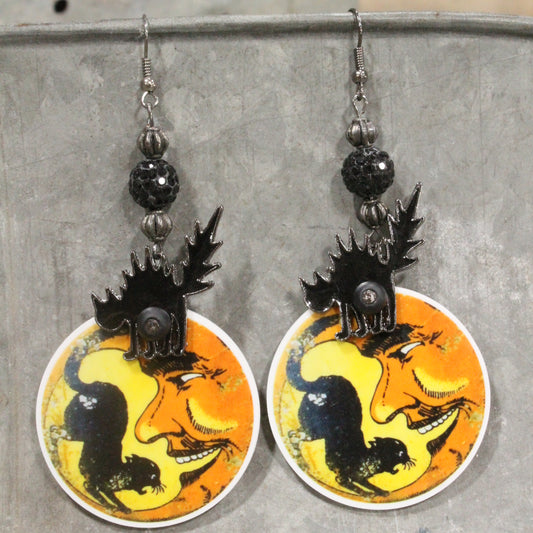 Cat On The Prowl Dangle Earrings