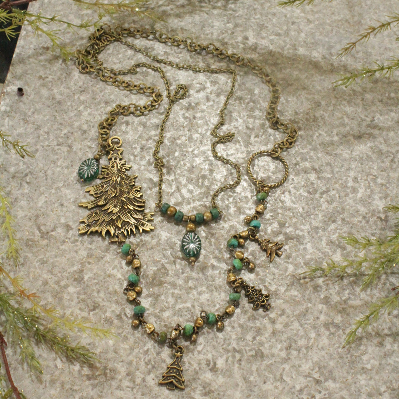 In The Evergreen Forest W/Czech Stone Pendant Necklace Set