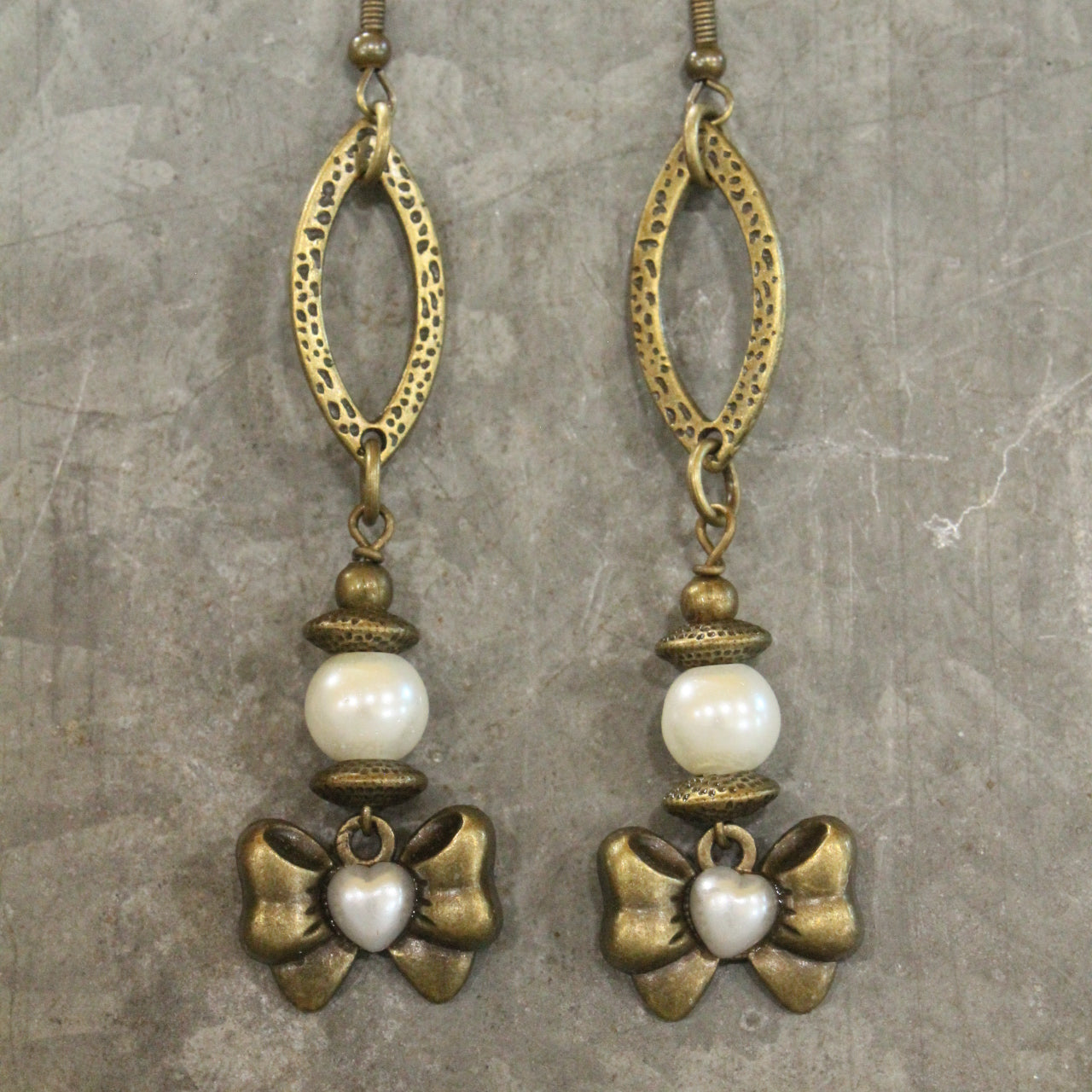 Pearls & Bow Ties Pendant Drop Earrings