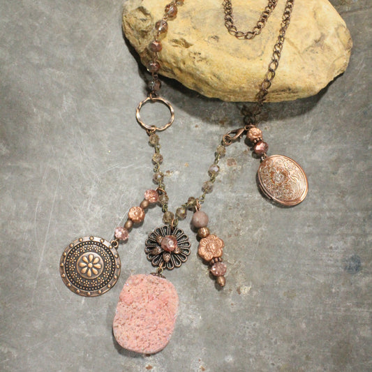 In Druzy Stone Fashion Blushing Floral Necklace