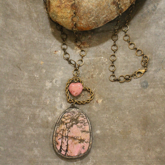 Vintage Camo Pink Stone Drop Heart Necklace