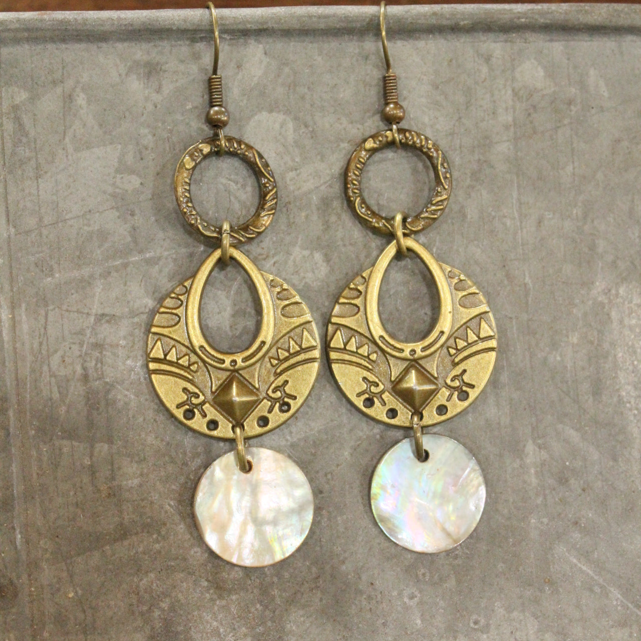 Bronze Ethnic Pendant & Czech Glass Drop Earrings