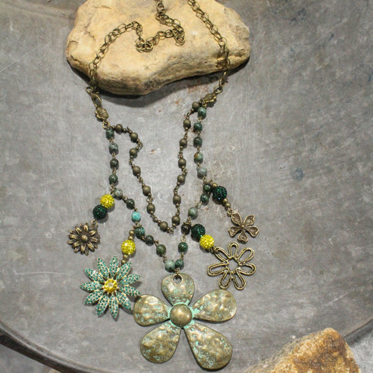 Shasta Daisy Kind Of Day Layered Necklace