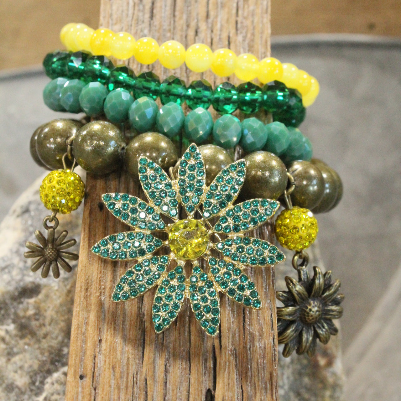 Shasta Daisy Kind Of Day Bracelet Set