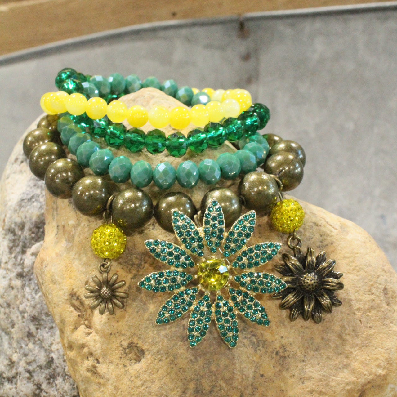 Shasta Daisy Kind Of Day Bracelet Set