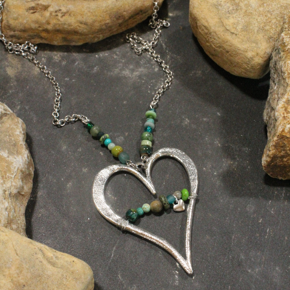 Retro Lovin' Necklace