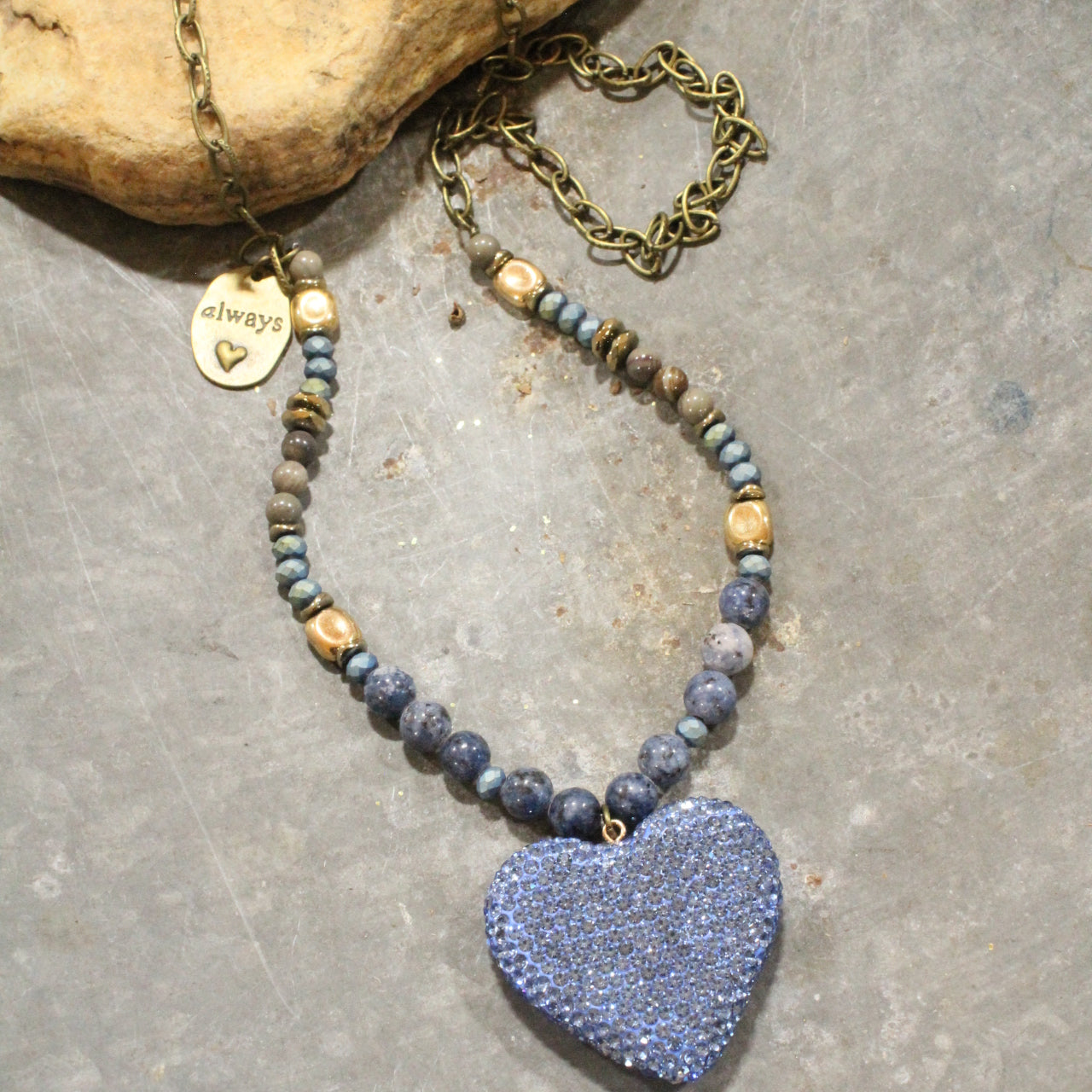 Retro Blue Dazzling Heart & Stone Bead Necklace