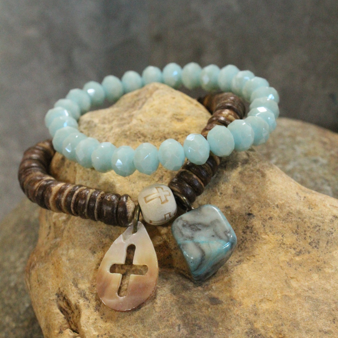 Soft Stone Blue & Cross Pendant Shell Bracelet Set