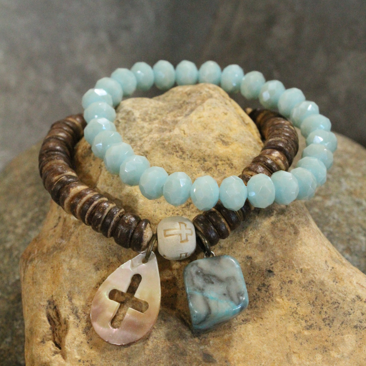 Soft Stone Blue & Cross Pendant Shell Bracelet Set