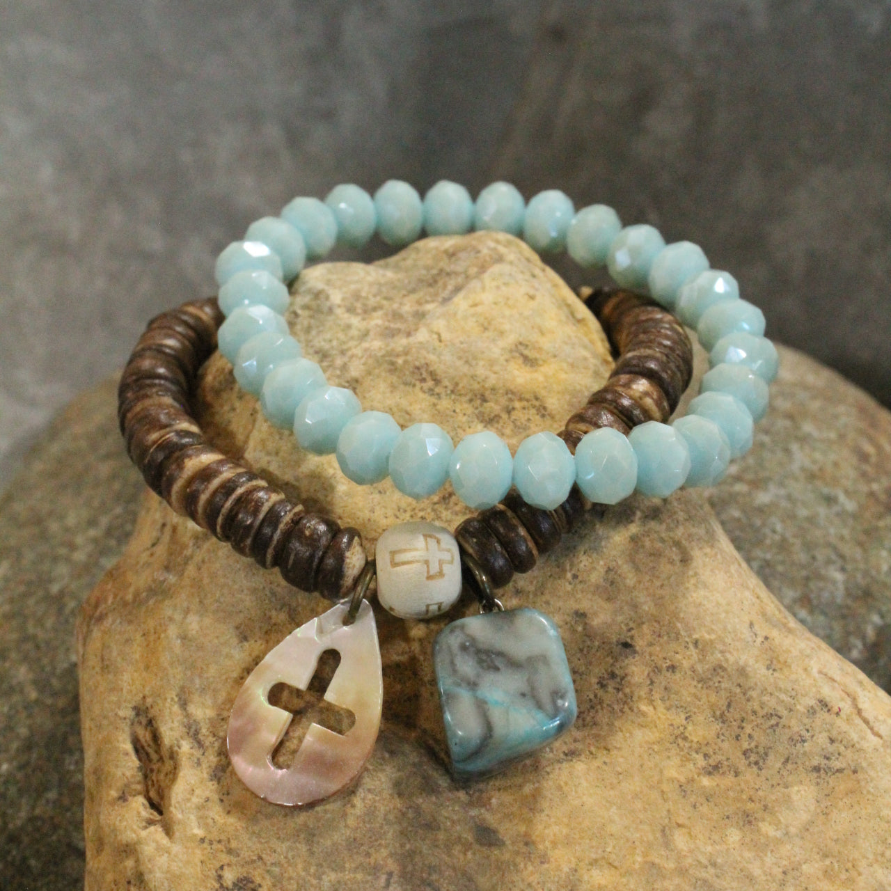 Soft Stone Blue & Cross Pendant Shell Bracelet Set