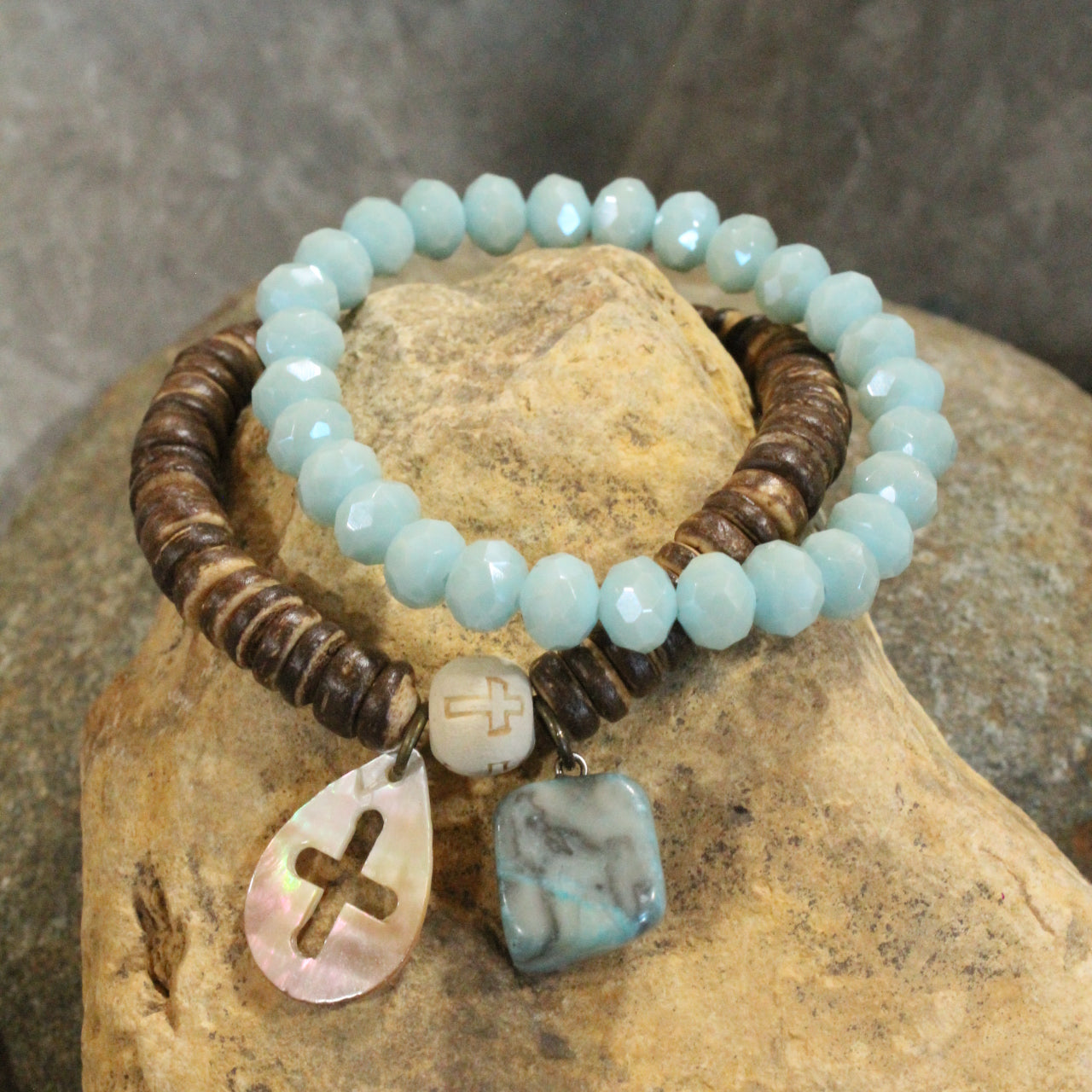 Soft Stone Blue & Cross Pendant Shell Bracelet Set