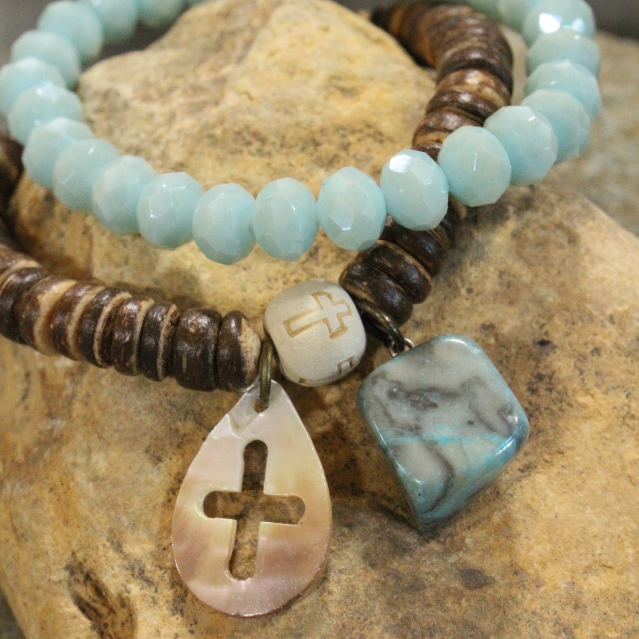 Soft Stone Blue & Cross Pendant Shell Bracelet Set