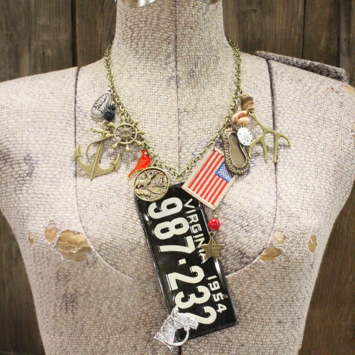 Travel Time In Virginia Necklace