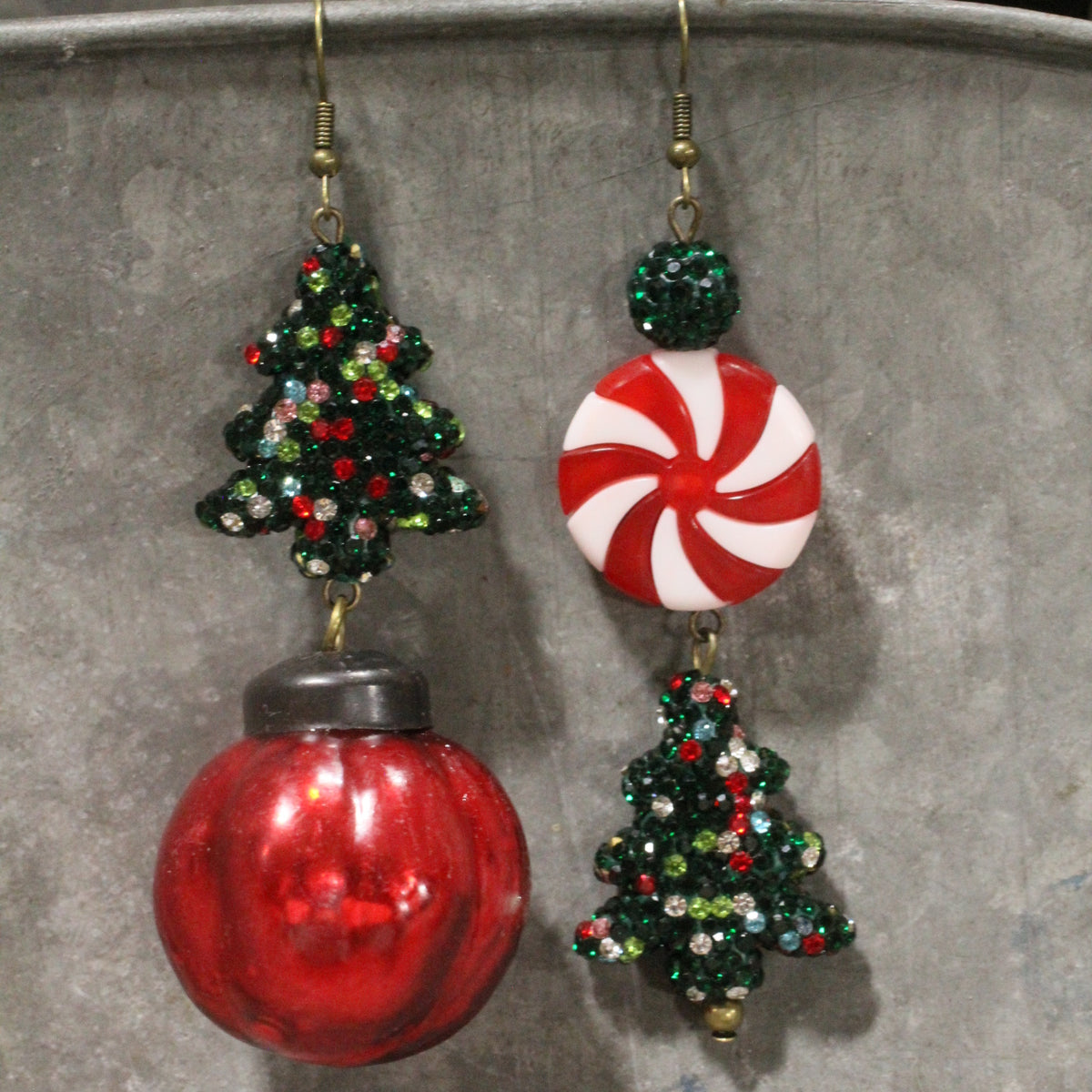 Sleigh Ride Santa Dangle Earrings
