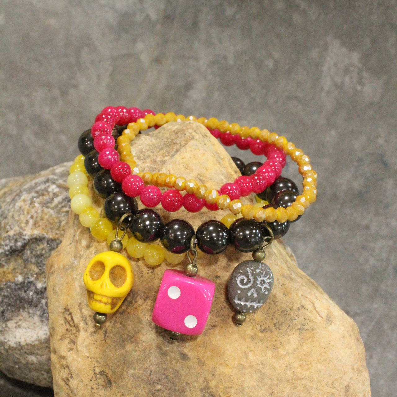 Bone Digger Dice Stretch Bracelet Set