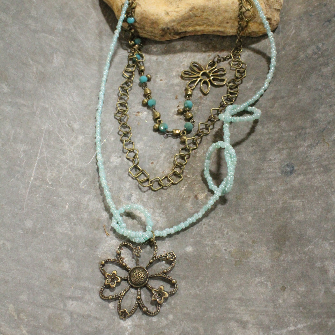 Hammered Wildflower & Glass Layered Pendant Drop Necklace