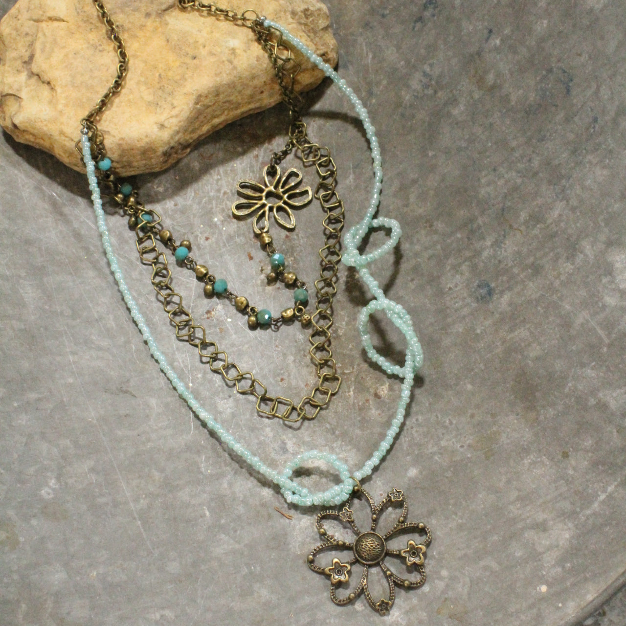 Hammered Wildflower & Glass Layered Pendant Drop Necklace