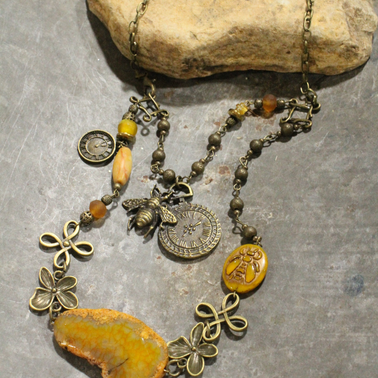 Time To BUZZZ & Bloom Pendant Layered Necklace