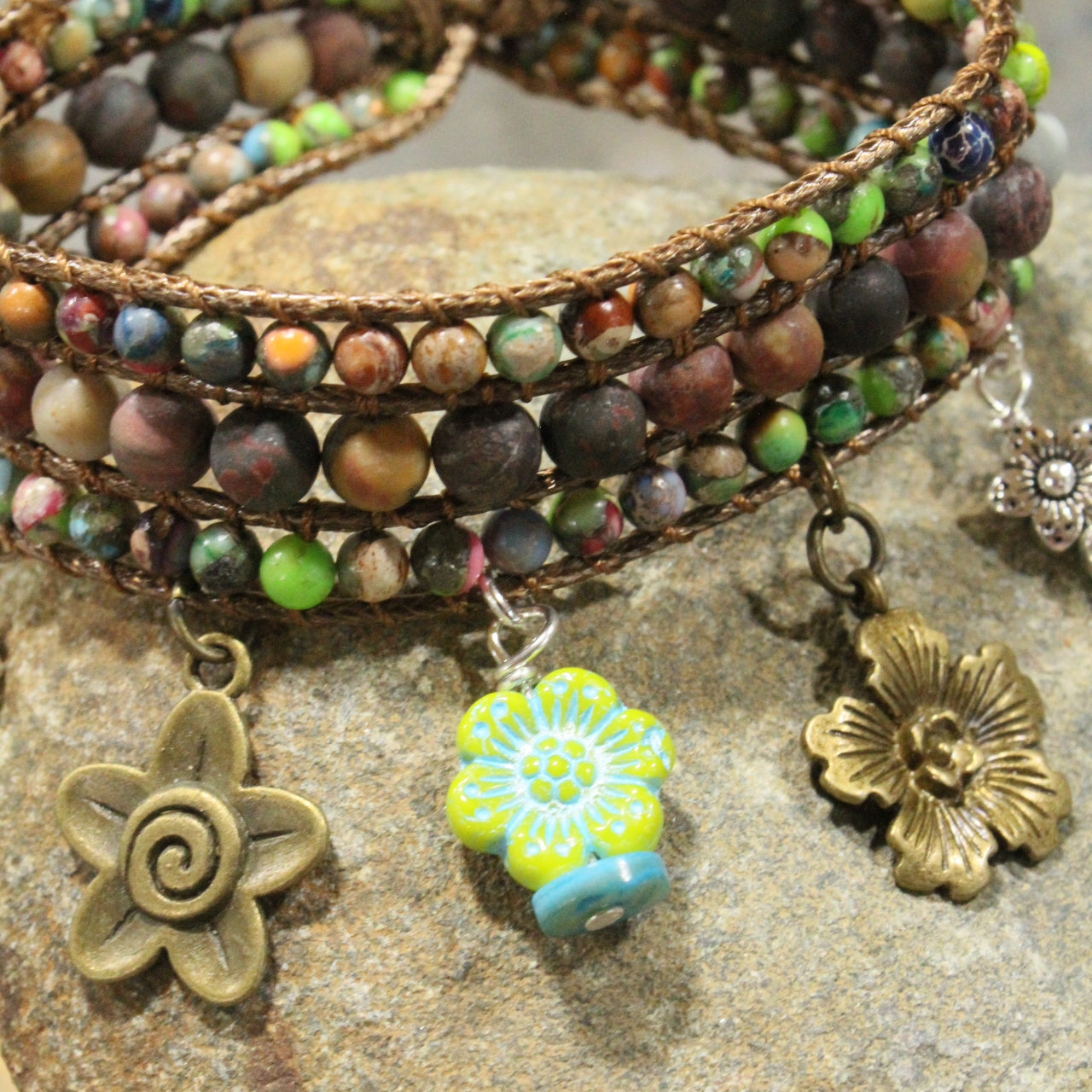 Groovy & Fun Flower Charming Leather Bracelet