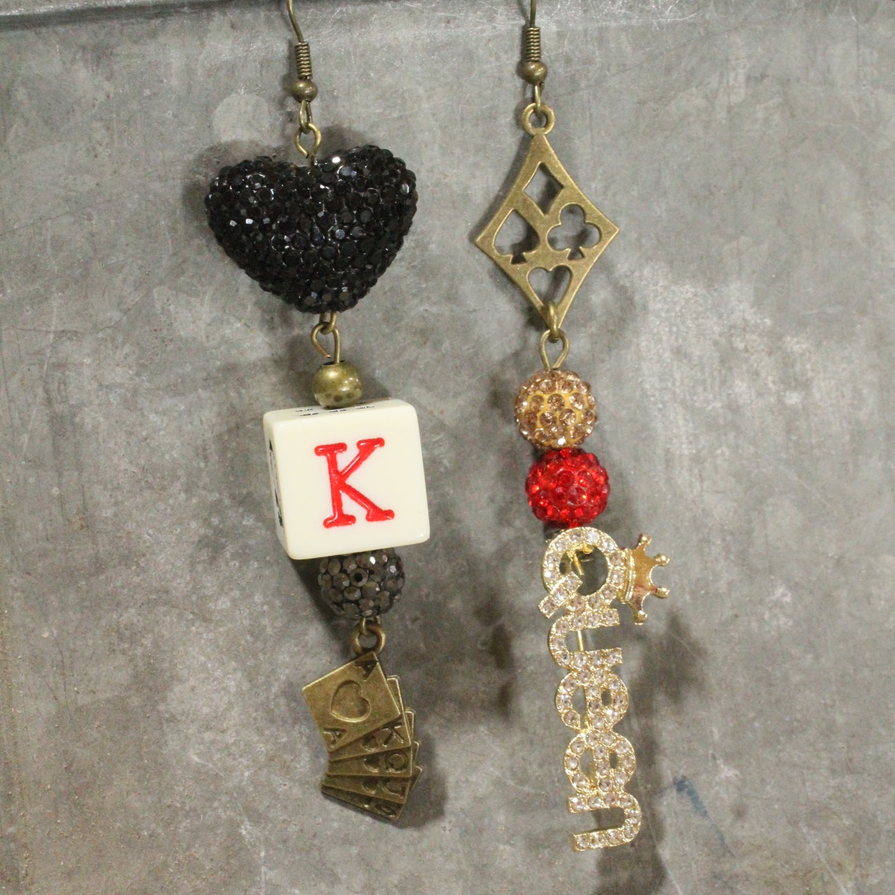 Queen Of Heart Dangle Earrings