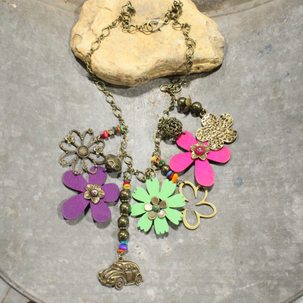 Groovy & Fun Flower Charming Necklace