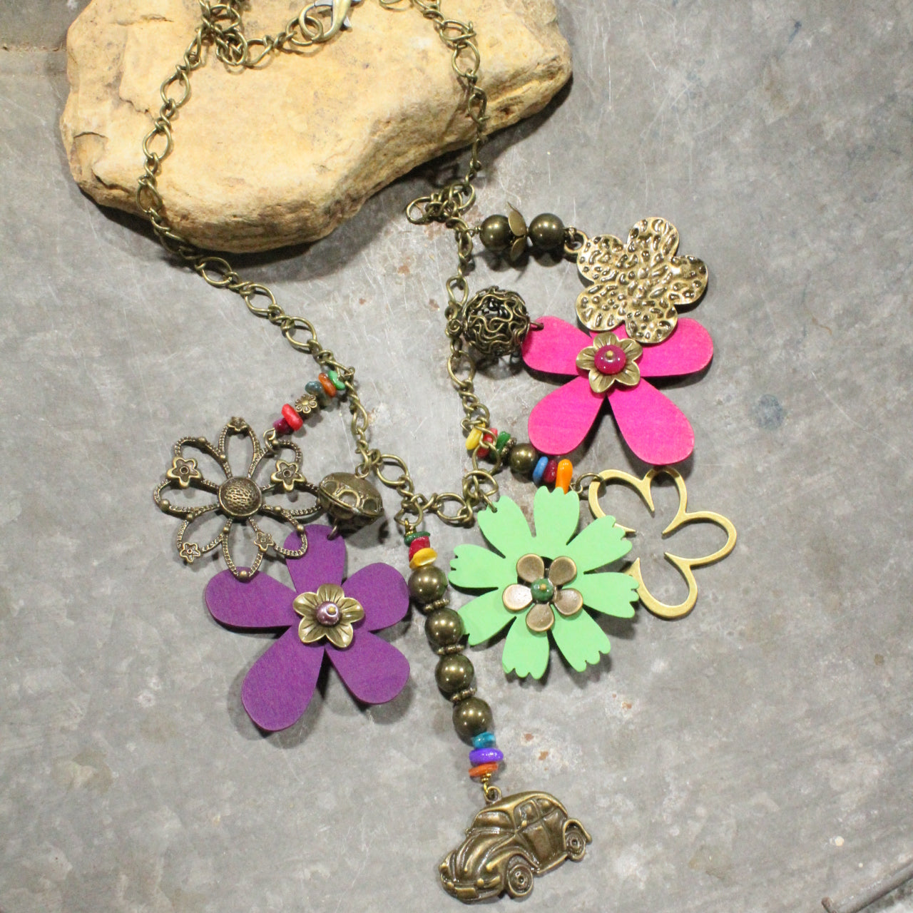 Groovy & Fun Flower Charming Necklace