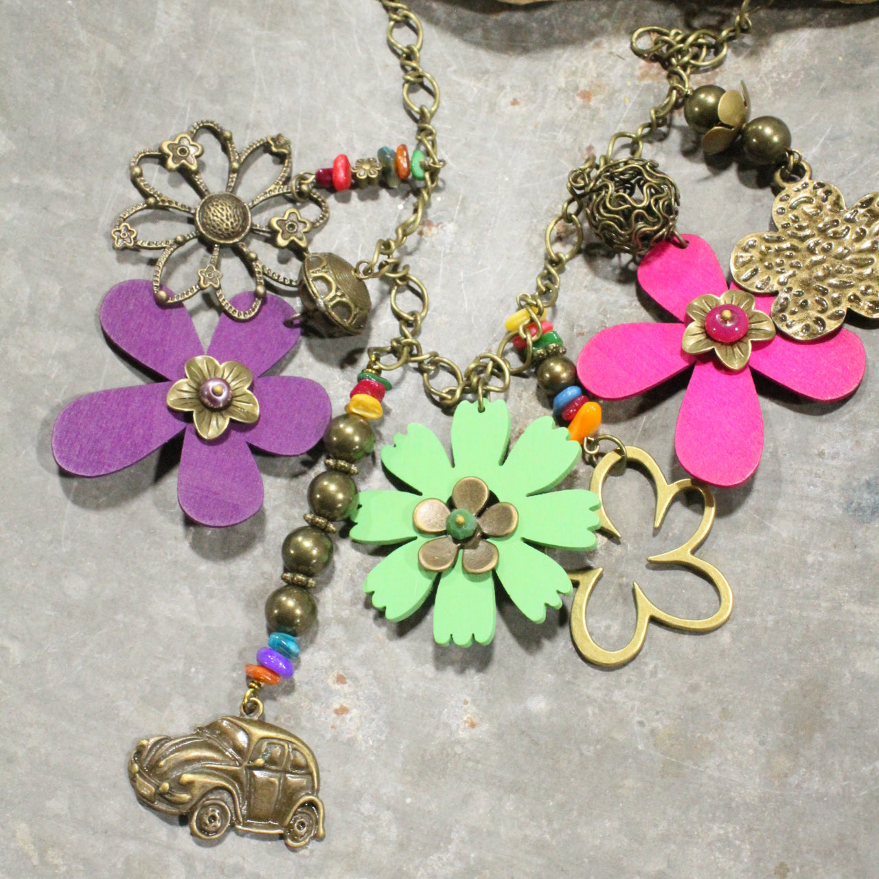 Groovy & Fun Flower Charming Necklace