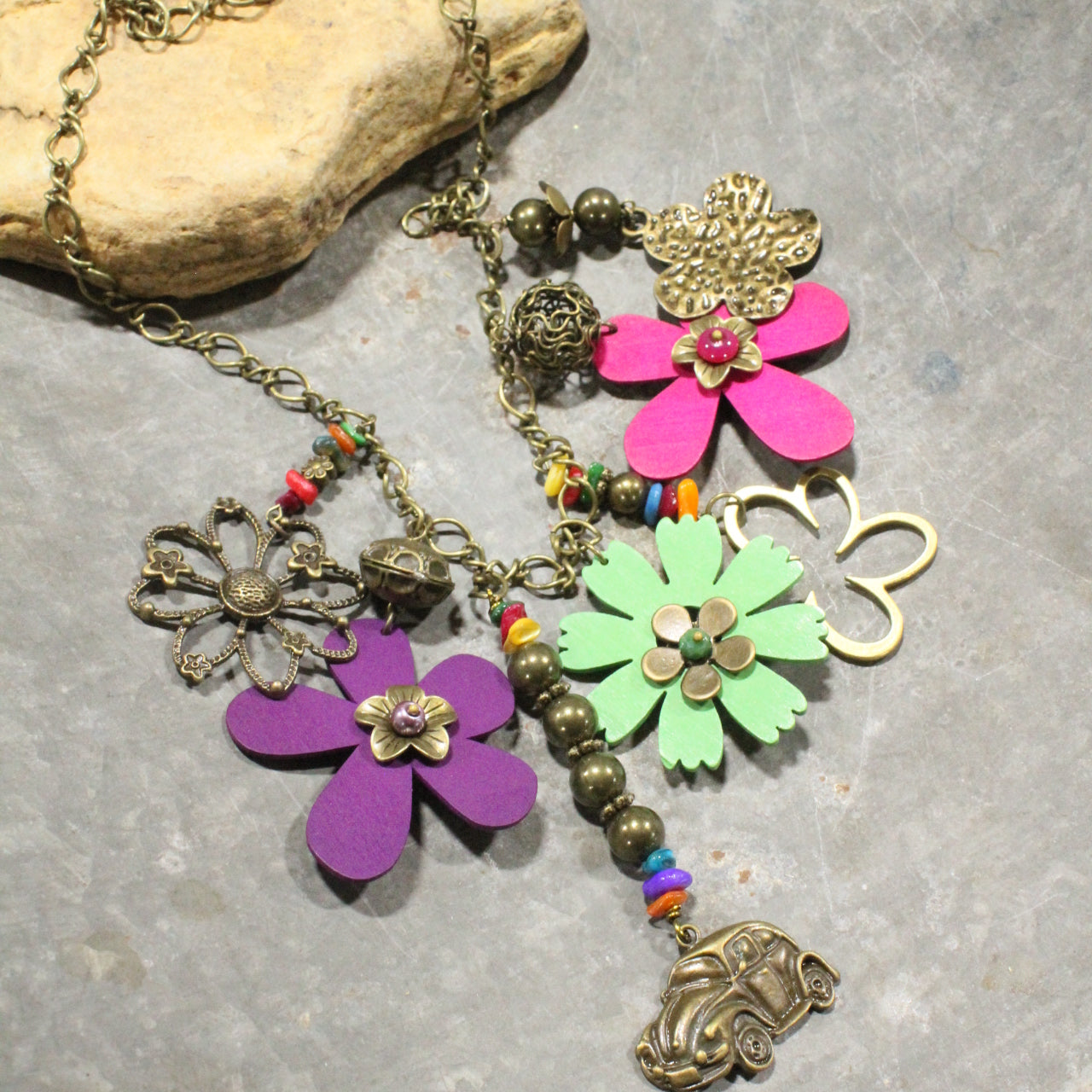 Groovy & Fun Flower Charming Necklace