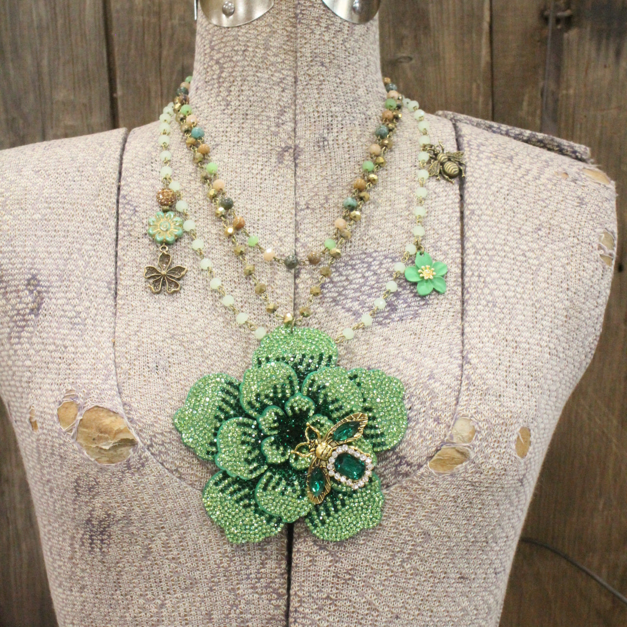Power In The Flower Green Bee Layered Necklace