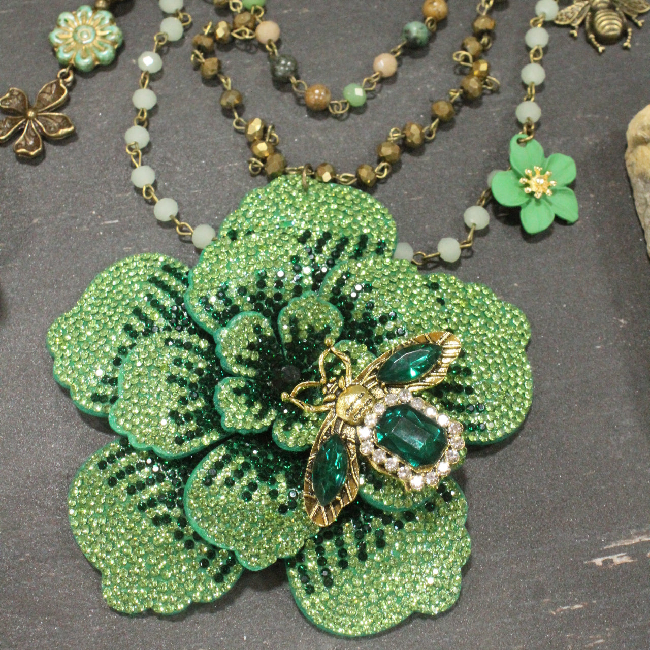 Power In The Flower Green Bee Layered Necklace