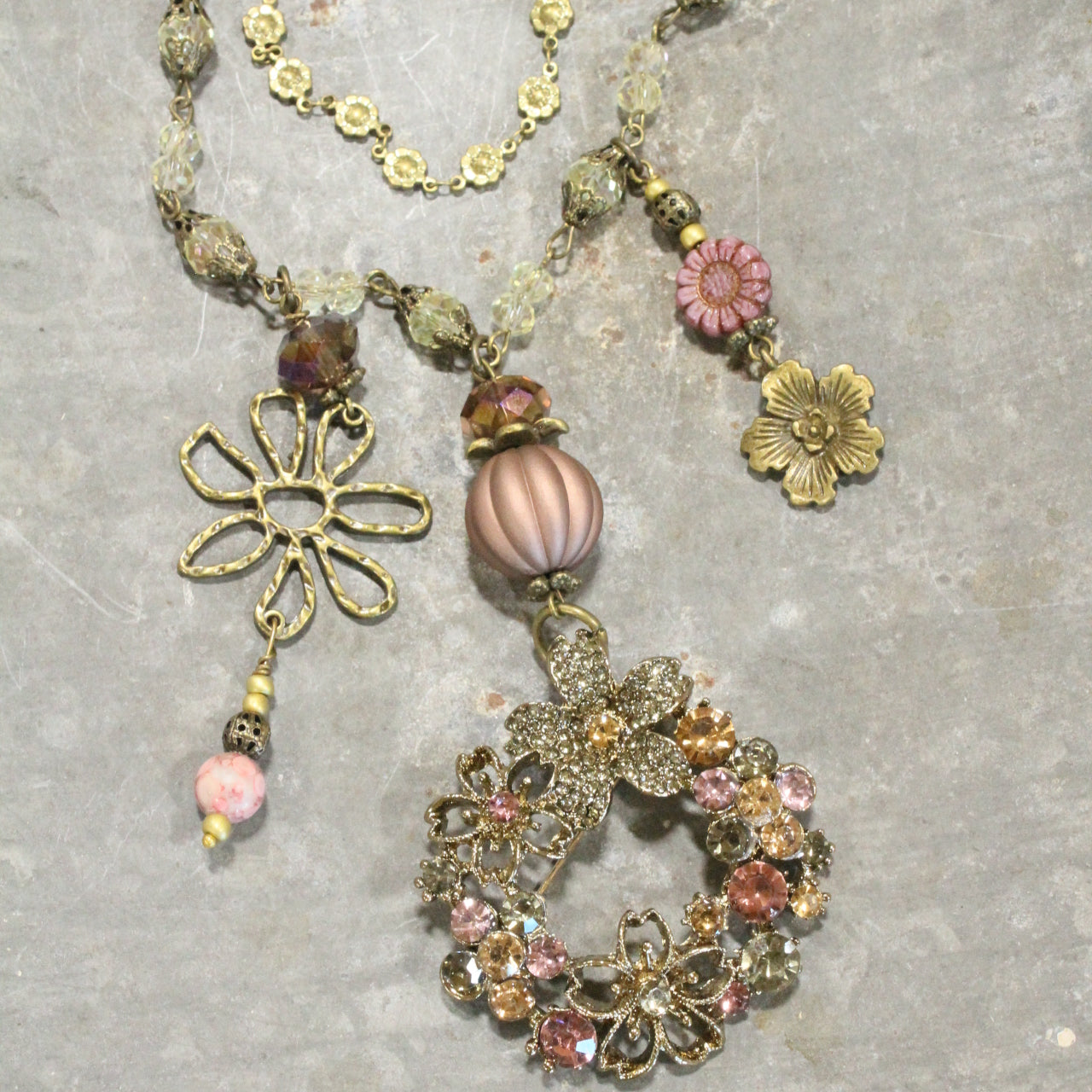 Sparkling Flowers Mauve Metal Flower Charmers Necklace